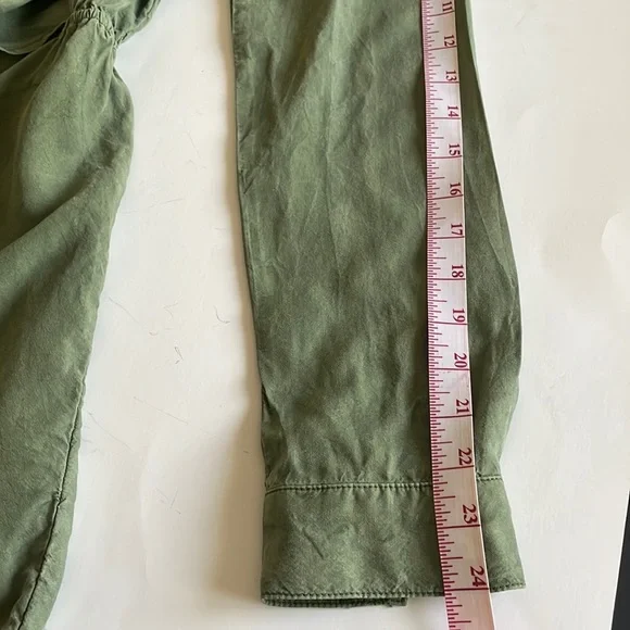 - Sanctuary Military Style Open
Abdomen Shirt Dress Size:XS - Picture 17 of 17